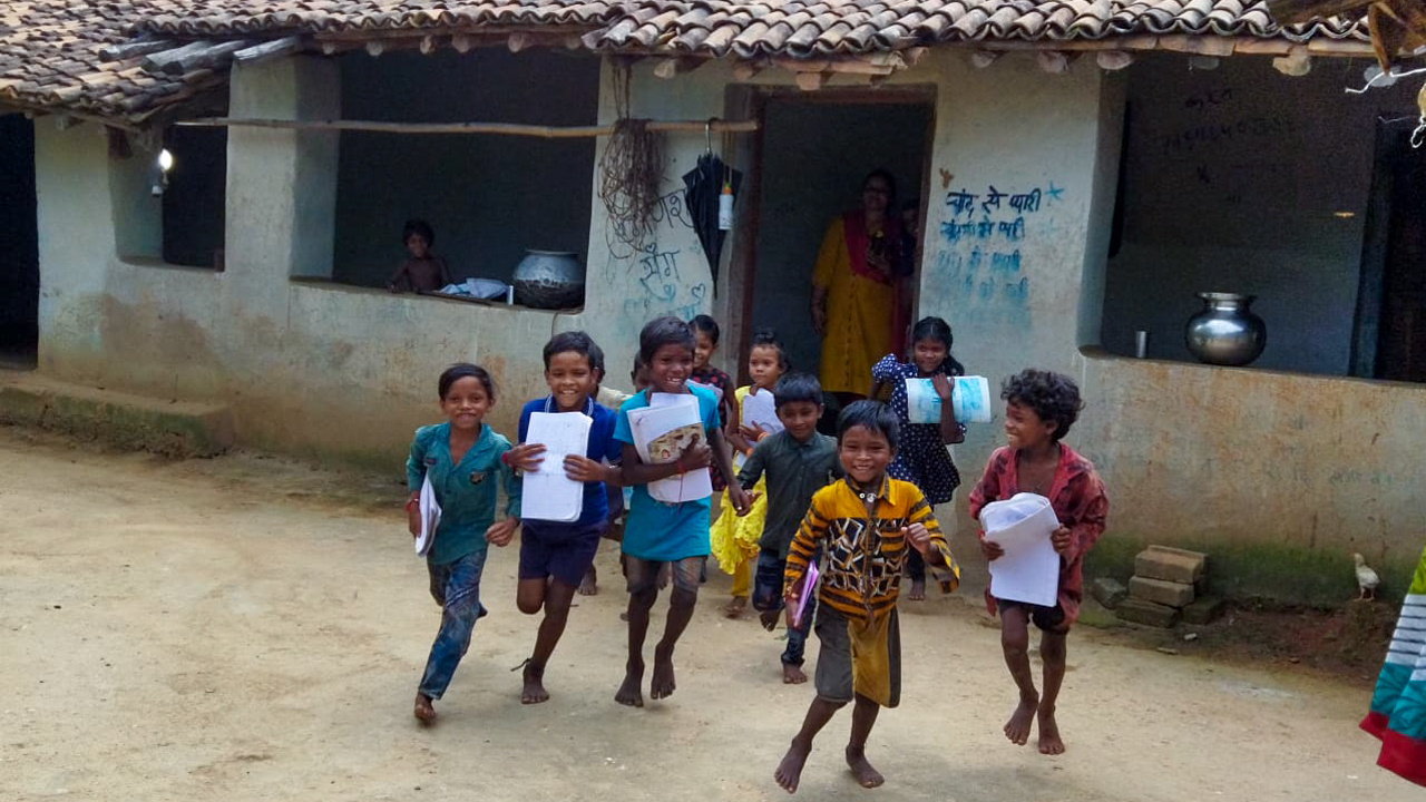 चुनभट्ठी गांव में अब शिक्षा से कोई भी बच्चा वंचित नहीं